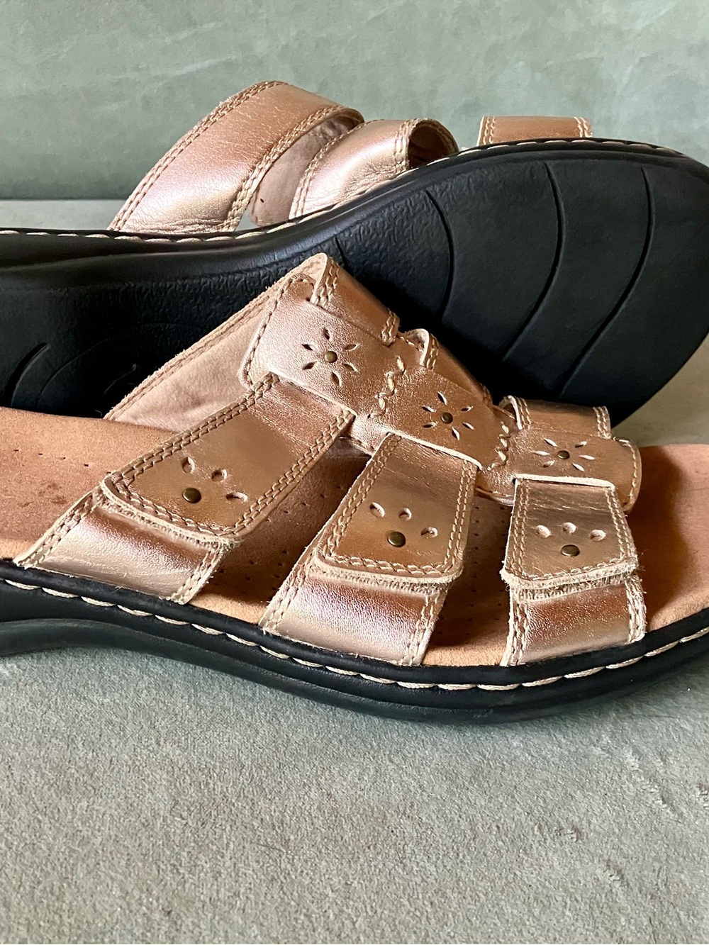 Clarks Metallic Rose Gold Sandals